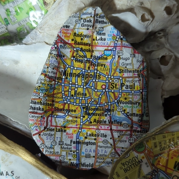 Handcrafted map decoupaged oyster shells pick a city we will make it $15 or2/$25 - Picture 3 of 6